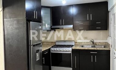 CASA EN VENTA LOMAS DE LA PRESA