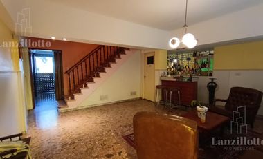 Casa 4 ambientes en Lanús Este