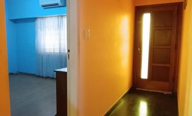 Casa 4 ambientes en Lanús Este