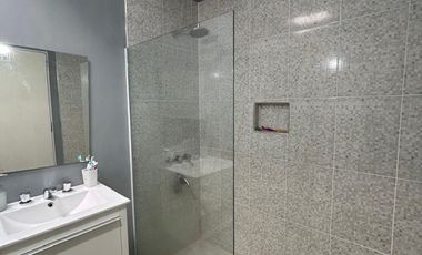 CASA A LA VENTA EN ZONA BAEZ Y AVENIDA EJERCITO