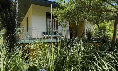 Casa en  venta en el Delta de Tigre sobre arroyo Caraguata