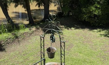Casa en  venta en el Delta de Tigre sobre arroyo Caraguata