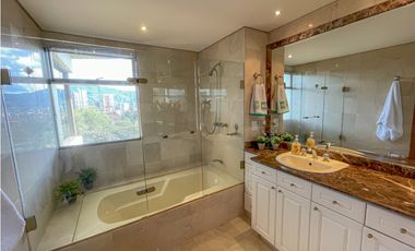 APARTAMENTO EN ARRIENDO EN EL POBLADO MEDELLN