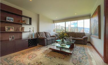 APARTAMENTO EN ARRIENDO EN EL POBLADO MEDELLN