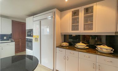 APARTAMENTO EN ARRIENDO EN EL POBLADO MEDELLN