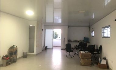 OFICINA DISPONIBLE PARA ARRIENDO BARRIO CENTRO