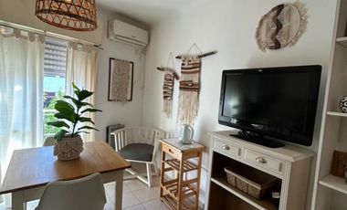 MONOAMBIENTE EN VENTA EN CALLE 25 DE MAYO AMUEBLADO CON COCHERA