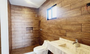 Casa en VENTA CON AMPLIO TERRENO fracc LOMAS RESIDENCIAL