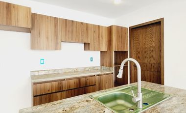 Casa en VENTA CON AMPLIO TERRENO fracc LOMAS RESIDENCIAL
