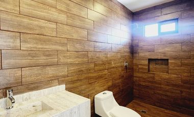 Casa en VENTA CON AMPLIO TERRENO fracc LOMAS RESIDENCIAL