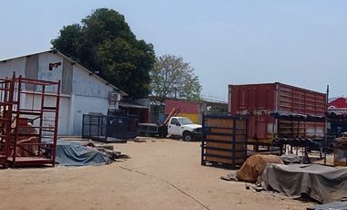 SE VENDE OFICINA CON BODEGA Y PATIO DE MANIOBRA
