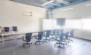 SE VENDE OFICINA CON BODEGA Y PATIO DE MANIOBRA