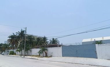 SE VENDE OFICINA CON BODEGA Y PATIO DE MANIOBRA