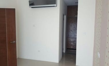 SE RENTA CASA EN FRACC AZUL