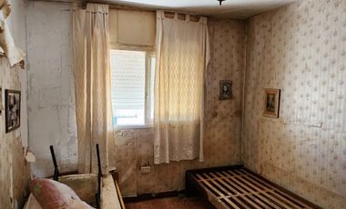DEPARTAMENTO EN VENTA EN CALLE URQUIZA 1264  (A RECICLAR )