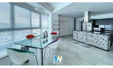 Venta de Apartamento en Avenida Balboa PH Yacht Club