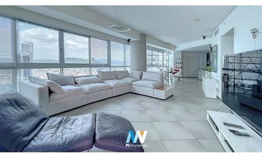 Venta de Apartamento en Avenida Balboa PH Yacht Club