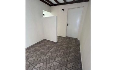 VENDO CASA EN HOWARD EN RIVER VALLEY