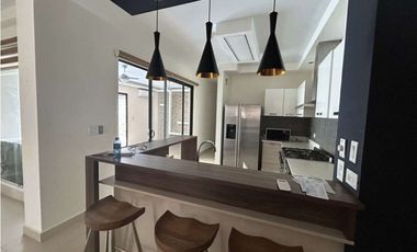 VENDO CASA EN HOWARD EN RIVER VALLEY