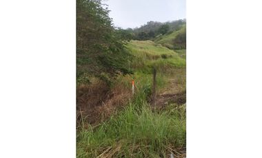 SE VENDE TERRENO EN LAS CUMBRES
