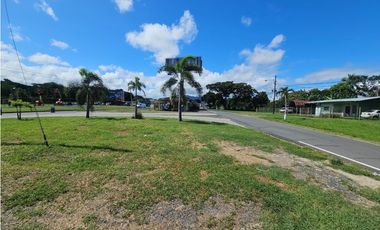 Se Vende Lote Comercial de 104m2 en Interamericana, Chame (DR)