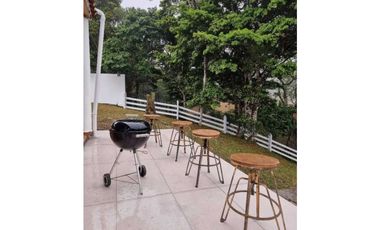 VENDO CASA EN ALTOS DEL MARIA