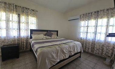 Se Vende Finca de 6.4 has vivienda o uso comercial en Coronado(DR)