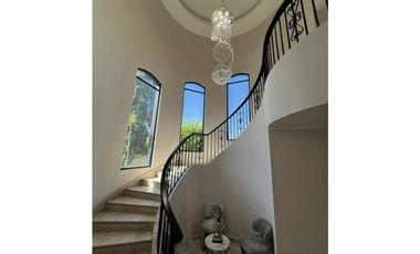 VENTA CASA EN COSTA DEL ESTE  CON PISCINA, 940MTS cv