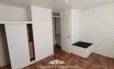 Casa en Venta en Besakih mitad del pasaje