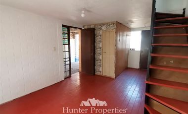 Casa en Venta en Besakih mitad del pasaje