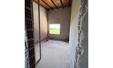 Casa a Terminar de Tres Dormitorios en Barrio La Cañada - Monte