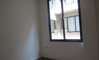 Venta .Amplio monoambiente .En Villa sarmiento