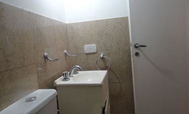 Venta .Amplio monoambiente .En Villa sarmiento