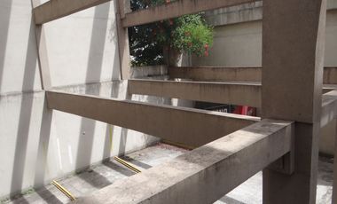 Venta .Amplio monoambiente .En Villa sarmiento