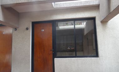Venta .Amplio monoambiente .En Villa sarmiento