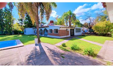 Excelente Propiedad en FUNES. Zona 1. Lote 1360m2.