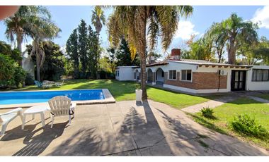 Excelente Propiedad en FUNES. Zona 1. Lote 1360m2.