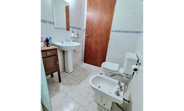 Excelente Propiedad en FUNES. Zona 1. Lote 1360m2.