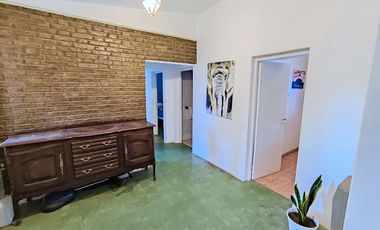 Excelente Propiedad en FUNES. Zona 1. Lote 1360m2.