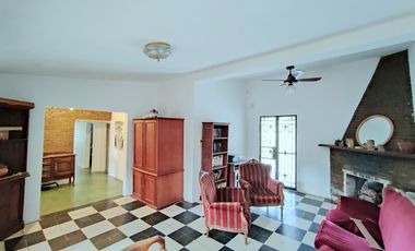 Excelente Propiedad en FUNES. Zona 1. Lote 1360m2.