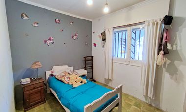 Excelente Propiedad en FUNES. Zona 1. Lote 1360m2.