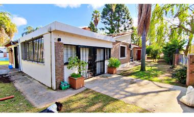 Excelente Propiedad en FUNES. Zona 1. Lote 1360m2.