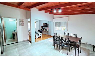 Excelente Propiedad en FUNES. Zona 1. Lote 1360m2.