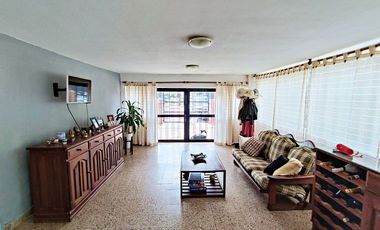 Excelente Propiedad en FUNES. Zona 1. Lote 1360m2.