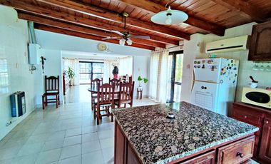 Excelente Propiedad en FUNES. Zona 1. Lote 1360m2.