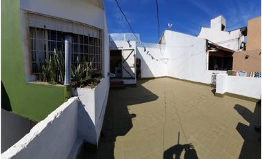 IRIONDO 2436. Cuatro dormitorios con patio y garage