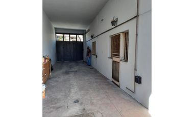 IRIONDO 2436. Cuatro dormitorios con patio y garage