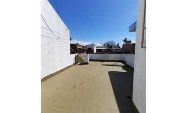 IRIONDO 2436. Cuatro dormitorios con patio y garage