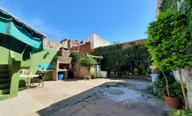 IRIONDO 2436. Cuatro dormitorios con patio y garage