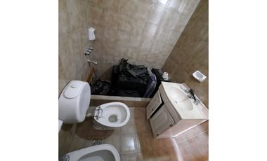 IRIONDO 2436. Cuatro dormitorios con patio y garage